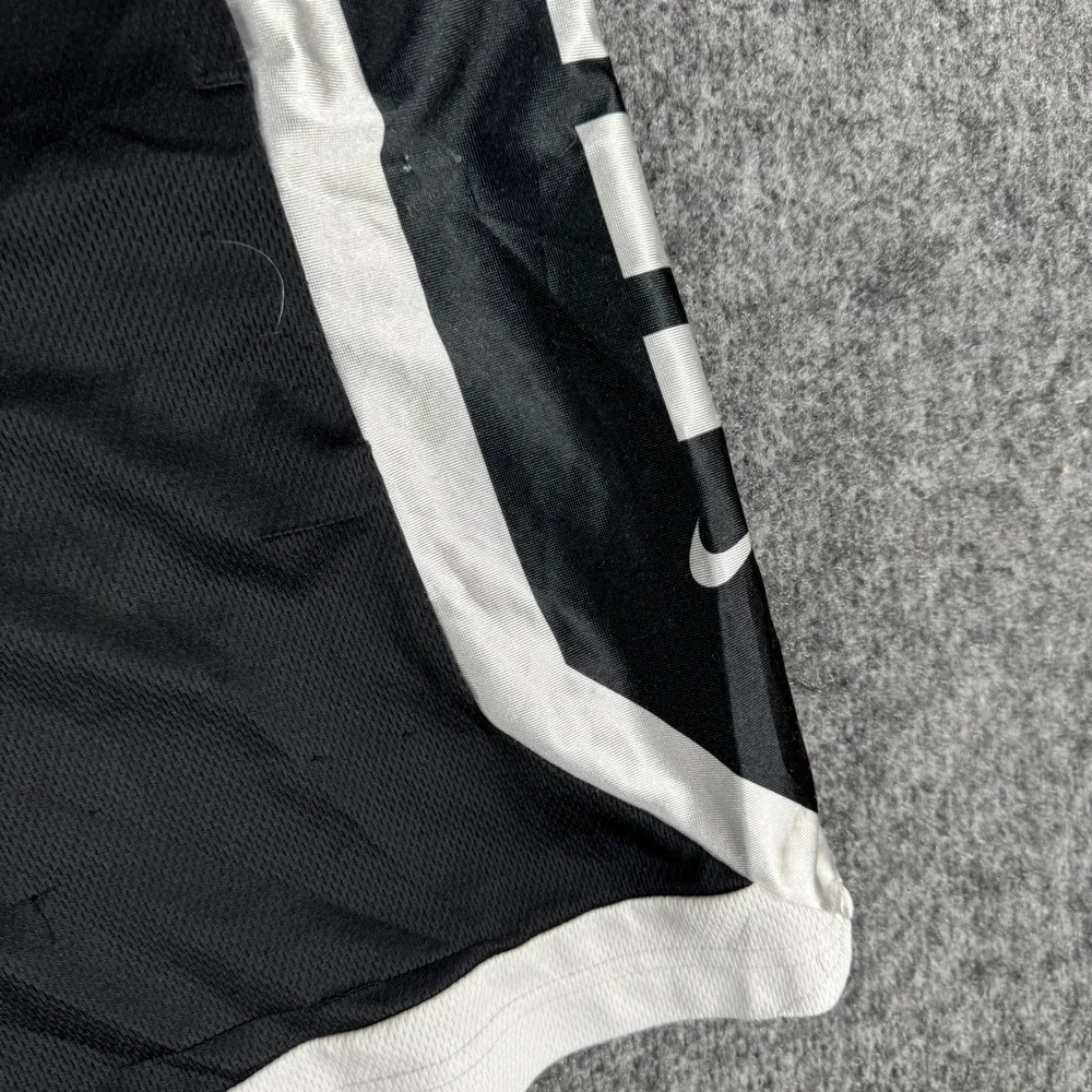 Nike Shorts Mens Size M Black Dri-Fit Basketball Athletic Mesh Drawstring Casual